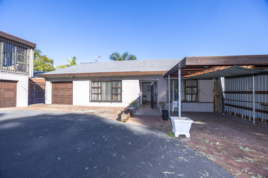 6 Bedroom Property for Sale in Plattekloof 1 Western Cape